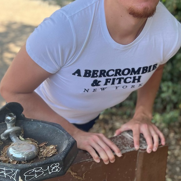 ABERCROMBIE MEN SOFT A&F COLLECTION T SHIRT WHITE NAVY BLUE APPLIQUÉ EMBLEM LOGO - Picture 12 of 16